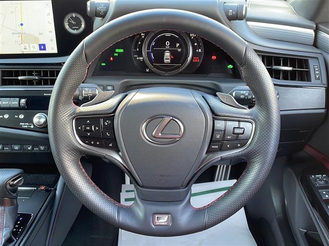 ES ES300h Fスポーツ サンルーフ/本革シート/純正ナビ/フルセグ/TVキャンセラー/バックカメラ/Bluetooth/衝突被害軽減ブレーキ/レーンキープアシスト/レーダークルーズコントロール(4枚目)