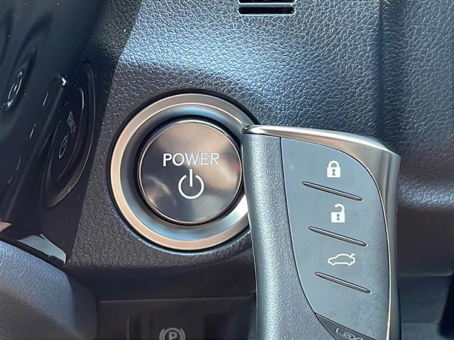 ES ES300h Fスポーツ サンルーフ/本革シート/純正ナビ/フルセグ/TVキャンセラー/バックカメラ/Bluetooth/衝突被害軽減ブレーキ/レーンキープアシスト/レーダークルーズコントロール(5枚目)