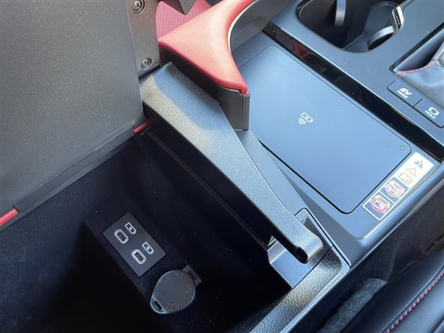 ES ES300h Fスポーツ サンルーフ/本革シート/純正ナビ/フルセグ/TVキャンセラー/バックカメラ/Bluetooth/衝突被害軽減ブレーキ/レーンキープアシスト/レーダークルーズコントロール(18枚目)