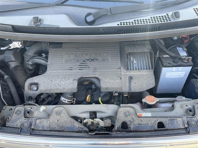 『Ｇｕｌｌｉｖｅｒ』の看板が目印！お客様に満足いただけるよう展示場には豊富な在庫をご用意しております。メーカー問わず比較していただけます。ガリバーに是非、ご来場ください！！