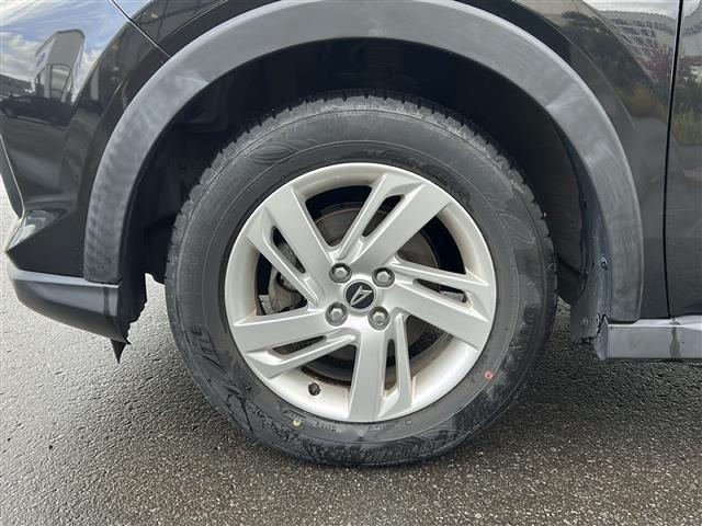 ロッキー X ・寒冷地仕様・4WD・純正ナビ・フルセグ・バックカメラ・CD/DVD/SD/Bluetooth・横滑り防止・衝突被害軽減ブレーキ・レーンキープアシスト・オートライト・LEDヘットライト・冬タイヤ積み込(35枚目)