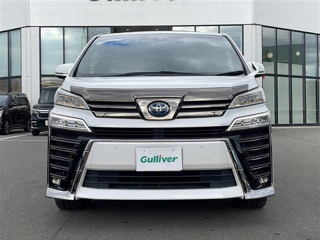 ヴェルファイアハイブリッド Ｚ　ゴールデンアイズ　４ＷＤ／純正メーカーＯＰナビ／フルセグ／ＣＤ／ＤＶＤ／ＢＴ／両側パワースライドドア／フリップダウンモニター／サンルーフ／衝突軽減ブレーキ／レーンキープアシスト／レーダークルーズコントロール（2枚目）