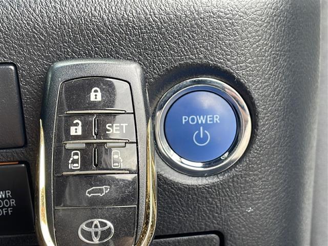 ヴェルファイアハイブリッド Ｚ　ゴールデンアイズ　４ＷＤ／純正メーカーＯＰナビ／フルセグ／ＣＤ／ＤＶＤ／ＢＴ／両側パワースライドドア／フリップダウンモニター／サンルーフ／衝突軽減ブレーキ／レーンキープアシスト／レーダークルーズコントロール（6枚目）