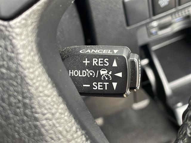 ヴェルファイアハイブリッド Ｚ　ゴールデンアイズ　４ＷＤ／純正メーカーＯＰナビ／フルセグ／ＣＤ／ＤＶＤ／ＢＴ／両側パワースライドドア／フリップダウンモニター／サンルーフ／衝突軽減ブレーキ／レーンキープアシスト／レーダークルーズコントロール（11枚目）