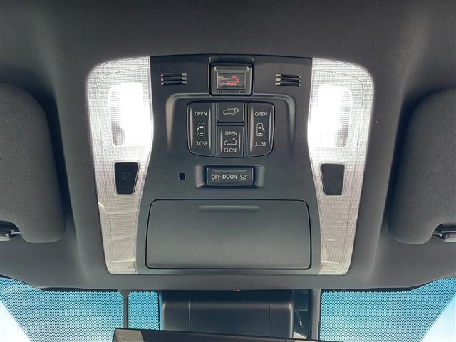 ヴェルファイアハイブリッド Ｚ　ゴールデンアイズ　４ＷＤ／純正メーカーＯＰナビ／フルセグ／ＣＤ／ＤＶＤ／ＢＴ／両側パワースライドドア／フリップダウンモニター／サンルーフ／衝突軽減ブレーキ／レーンキープアシスト／レーダークルーズコントロール（20枚目）