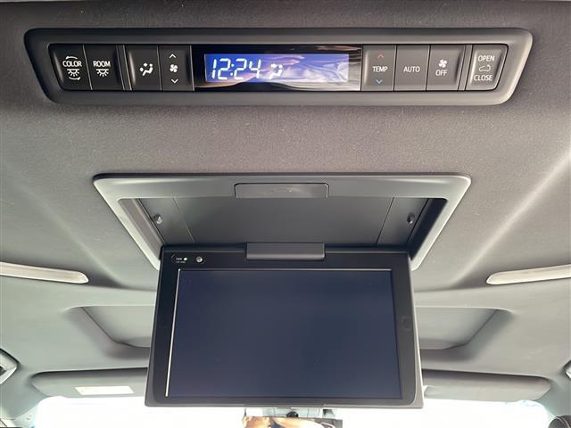ヴェルファイアハイブリッド Ｚ　ゴールデンアイズ　４ＷＤ／純正メーカーＯＰナビ／フルセグ／ＣＤ／ＤＶＤ／ＢＴ／両側パワースライドドア／フリップダウンモニター／サンルーフ／衝突軽減ブレーキ／レーンキープアシスト／レーダークルーズコントロール（21枚目）
