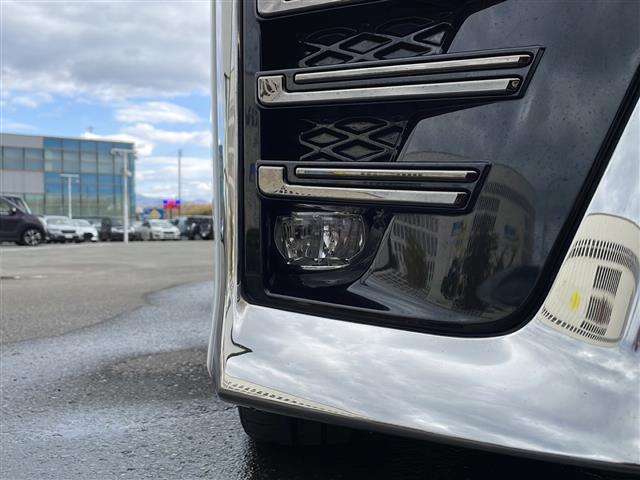 ヴェルファイアハイブリッド Ｚ　ゴールデンアイズ　４ＷＤ／純正メーカーＯＰナビ／フルセグ／ＣＤ／ＤＶＤ／ＢＴ／両側パワースライドドア／フリップダウンモニター／サンルーフ／衝突軽減ブレーキ／レーンキープアシスト／レーダークルーズコントロール（37枚目）