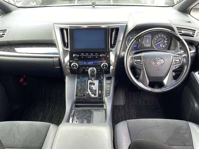 ヴェルファイアハイブリッド Ｚ　ゴールデンアイズ　４ＷＤ／純正メーカーＯＰナビ／フルセグ／ＣＤ／ＤＶＤ／ＢＴ／両側パワースライドドア／フリップダウンモニター／サンルーフ／衝突軽減ブレーキ／レーンキープアシスト／レーダークルーズコントロール（42枚目）