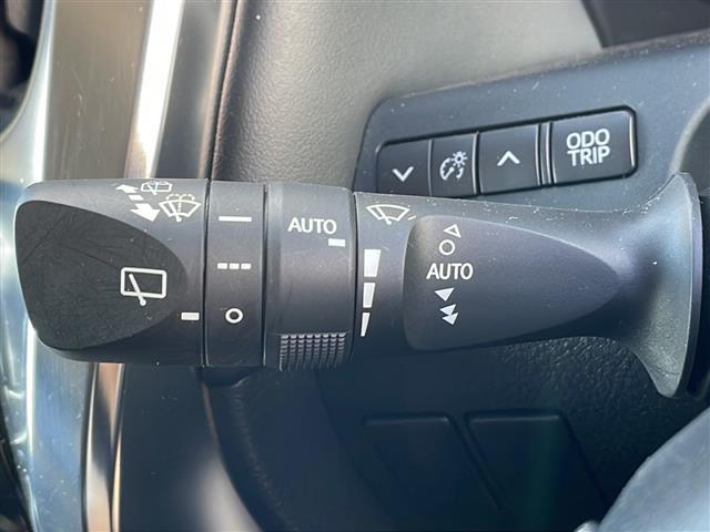 アルファード ２．５Ｓ　Ｃパッケージ　４ＷＤ／純正メーカーＯＰナビ／フルセグ／ＣＤ／ＤＶＤ／ＢＴ／両側パワースライドドア／フリップダウンモニター／衝突軽減ブレーキ／レーンキープアシスト／クルーズコントロール／横滑り抑制装置（9枚目）