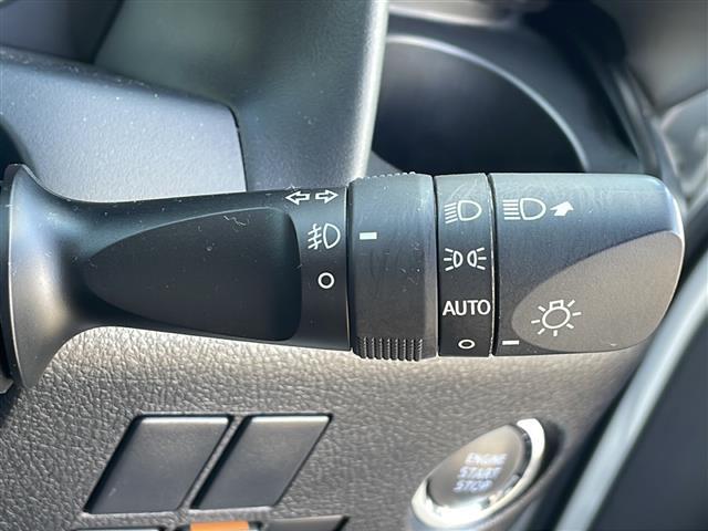 アルファード ２．５Ｓ　Ｃパッケージ　４ＷＤ／純正メーカーＯＰナビ／フルセグ／ＣＤ／ＤＶＤ／ＢＴ／両側パワースライドドア／フリップダウンモニター／衝突軽減ブレーキ／レーンキープアシスト／クルーズコントロール／横滑り抑制装置（10枚目）