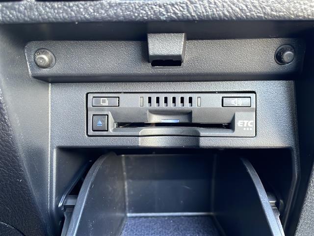 アルファード ２．５Ｓ　Ｃパッケージ　４ＷＤ／純正メーカーＯＰナビ／フルセグ／ＣＤ／ＤＶＤ／ＢＴ／両側パワースライドドア／フリップダウンモニター／衝突軽減ブレーキ／レーンキープアシスト／クルーズコントロール／横滑り抑制装置（19枚目）