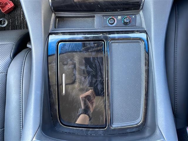 アルファード ２．５Ｓ　Ｃパッケージ　４ＷＤ／純正メーカーＯＰナビ／フルセグ／ＣＤ／ＤＶＤ／ＢＴ／両側パワースライドドア／フリップダウンモニター／衝突軽減ブレーキ／レーンキープアシスト／クルーズコントロール／横滑り抑制装置（21枚目）