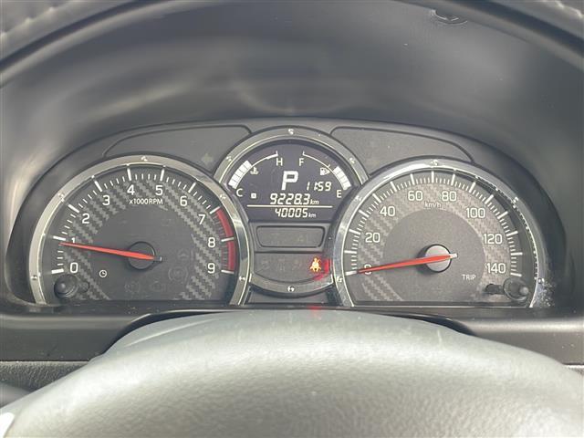 ジムニー ランドベンチャー ・4WD・社外CD・ライトレベライザー・フォグ・ルーフレール・シートヒーター・オートライト・純正16AW(5枚目)