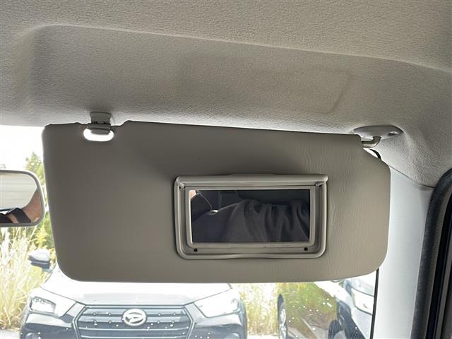 ジムニー ランドベンチャー ・4WD・社外CD・ライトレベライザー・フォグ・ルーフレール・シートヒーター・オートライト・純正16AW(16枚目)