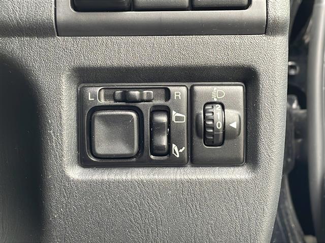 ジムニー ランドベンチャー ・4WD・社外CD・ライトレベライザー・フォグ・ルーフレール・シートヒーター・オートライト・純正16AW(18枚目)