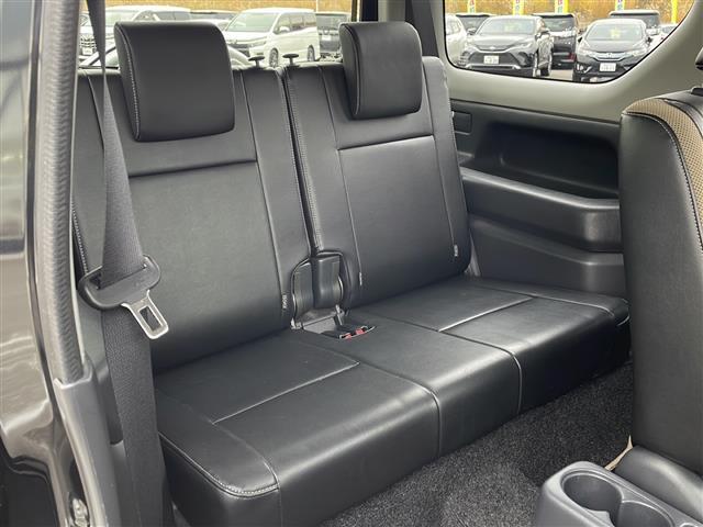 ジムニー ランドベンチャー ・4WD・社外CD・ライトレベライザー・フォグ・ルーフレール・シートヒーター・オートライト・純正16AW(24枚目)