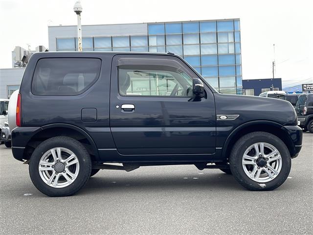 ジムニー ランドベンチャー ・4WD・社外CD・ライトレベライザー・フォグ・ルーフレール・シートヒーター・オートライト・純正16AW(33枚目)