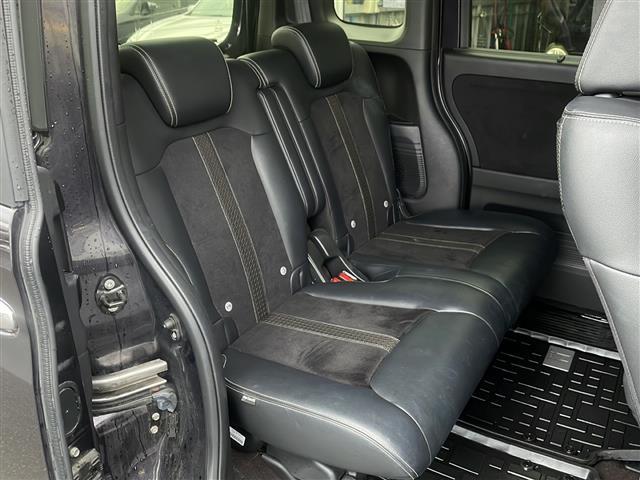 Ｎ－ＢＯＸカスタム Ｇ・Ｌターボホンダセンシング　・純正ＯＰナビ・バックカメラ・フルセグ／ＣＤ／ＤＶＤ／ＢＴ・社外フリップダウンモニター・両側パワースライドドア・衝突軽減ブレーキ・レーンキープアシスト・追従型クルーズコントロール（18枚目）