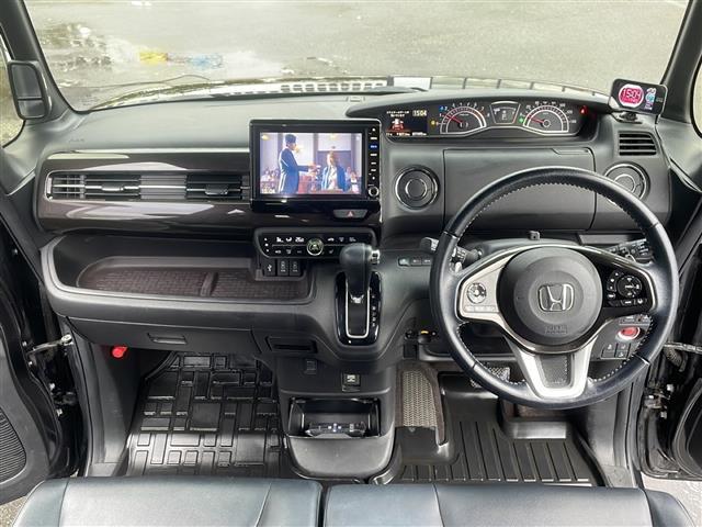 Ｎ－ＢＯＸカスタム Ｇ・Ｌターボホンダセンシング　・純正ＯＰナビ・バックカメラ・フルセグ／ＣＤ／ＤＶＤ／ＢＴ・社外フリップダウンモニター・両側パワースライドドア・衝突軽減ブレーキ・レーンキープアシスト・追従型クルーズコントロール（42枚目）