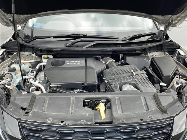 エクストレイル Ｘ　ｅ－４ＯＲＣＥ　・ワンオーナー・プロパイロット・レーダークルーズコントロール・レーンキープアシスト・プロパイロットパーキング・ディスプレイオーディオ・バックカメラ・Ｂｌｕｅｔｏｏｔｈ／ＨＤＭＩ・ＥＴＣ（41枚目）