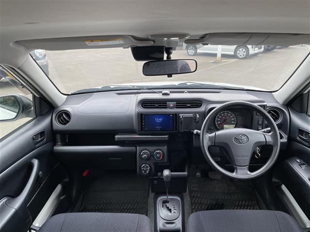 プロボックス DXコンフォート ・4WD・社外ディスプレイオーディオ・Bluetooth・横滑り防止・衝突被害軽減ブレーキ・レーンキープアシスト・オートライト・オートマチックハイビーム・ルーフキャリア・純正フロアマット(2枚目)