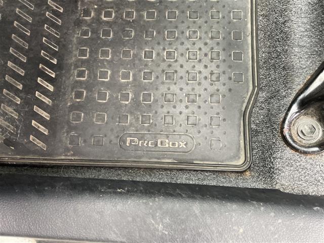 プロボックス DXコンフォート ・4WD・社外ディスプレイオーディオ・Bluetooth・横滑り防止・衝突被害軽減ブレーキ・レーンキープアシスト・オートライト・オートマチックハイビーム・ルーフキャリア・純正フロアマット(9枚目)