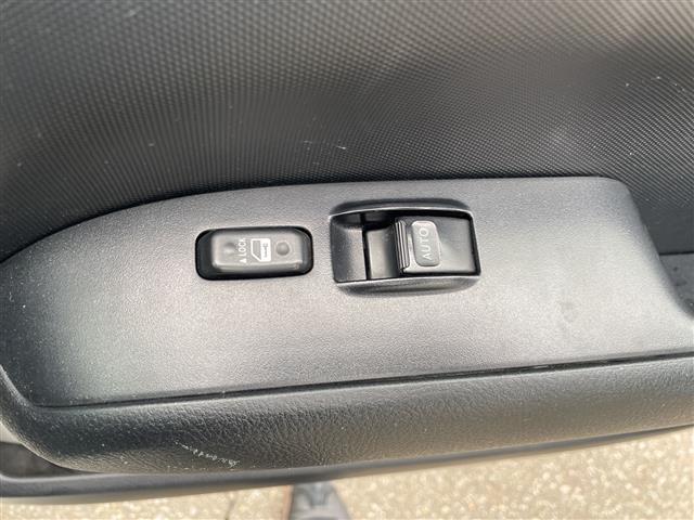 プロボックス DXコンフォート ・4WD・社外ディスプレイオーディオ・Bluetooth・横滑り防止・衝突被害軽減ブレーキ・レーンキープアシスト・オートライト・オートマチックハイビーム・ルーフキャリア・純正フロアマット(10枚目)