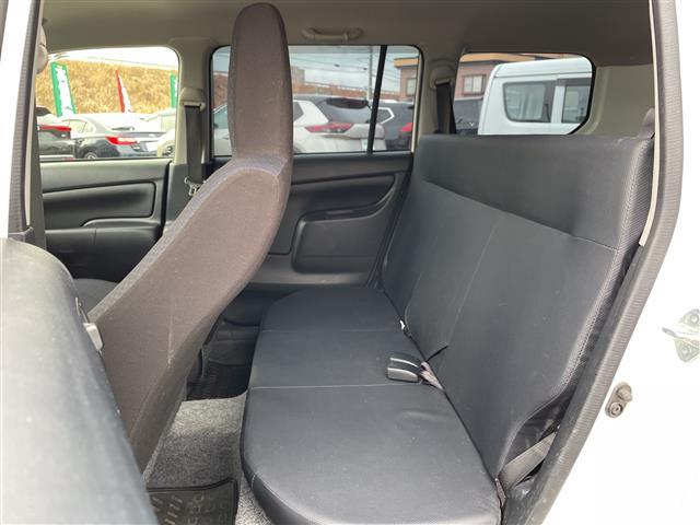 プロボックス DXコンフォート ・4WD・社外ディスプレイオーディオ・Bluetooth・横滑り防止・衝突被害軽減ブレーキ・レーンキープアシスト・オートライト・オートマチックハイビーム・ルーフキャリア・純正フロアマット(14枚目)