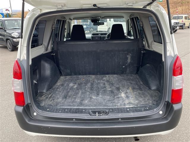 プロボックス DXコンフォート ・4WD・社外ディスプレイオーディオ・Bluetooth・横滑り防止・衝突被害軽減ブレーキ・レーンキープアシスト・オートライト・オートマチックハイビーム・ルーフキャリア・純正フロアマット(19枚目)