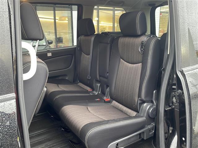 セレナ 4WD/純正SDナビ/DVD/BT/フルセグTV/両側パワースライドドア/衝突被害軽減ブレーキ/クルーズコントロール/レーンキープアシスト/横滑り防止装置/コーナーセンサー/アラウンドビューモニター(23枚目)