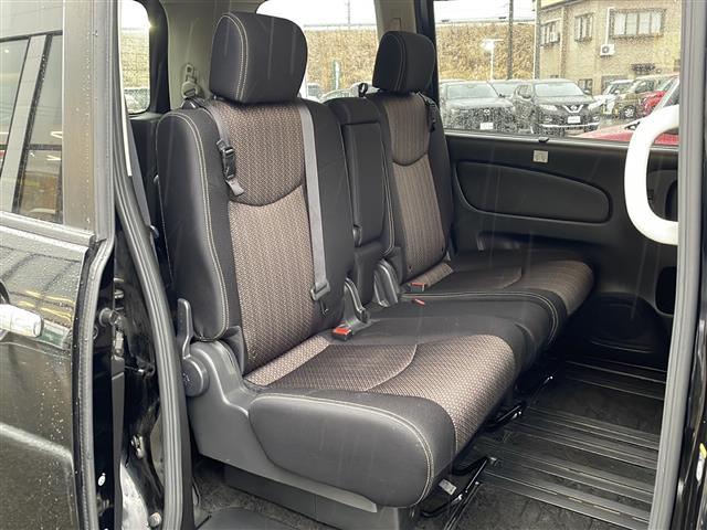 セレナ 4WD/純正SDナビ/DVD/BT/フルセグTV/両側パワースライドドア/衝突被害軽減ブレーキ/クルーズコントロール/レーンキープアシスト/横滑り防止装置/コーナーセンサー/アラウンドビューモニター(25枚目)