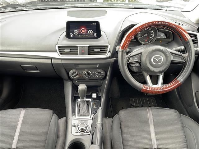 アクセラスポーツ 15C 4WD/純正ナビ/フルセグTV/CD/DVD/Bluetooth/バックカメラ/衝突被害軽減ブレーキ/レーンキープアシスト/コーナーアシスト/LEDヘッドライト/フォグランプ/横滑り防止装置(3枚目)