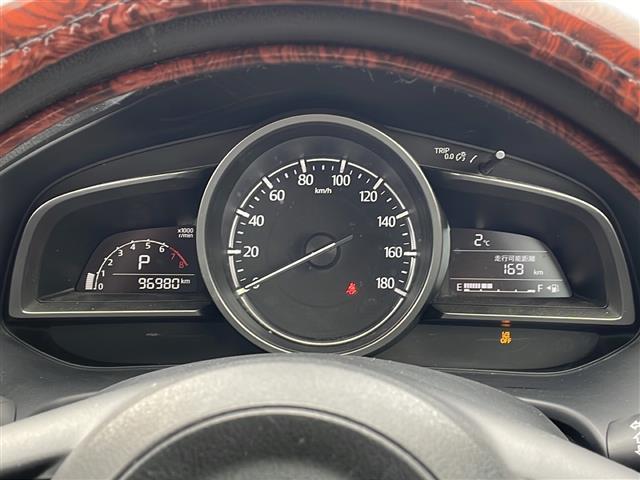 アクセラスポーツ 15C 4WD/純正ナビ/フルセグTV/CD/DVD/Bluetooth/バックカメラ/衝突被害軽減ブレーキ/レーンキープアシスト/コーナーアシスト/LEDヘッドライト/フォグランプ/横滑り防止装置(5枚目)