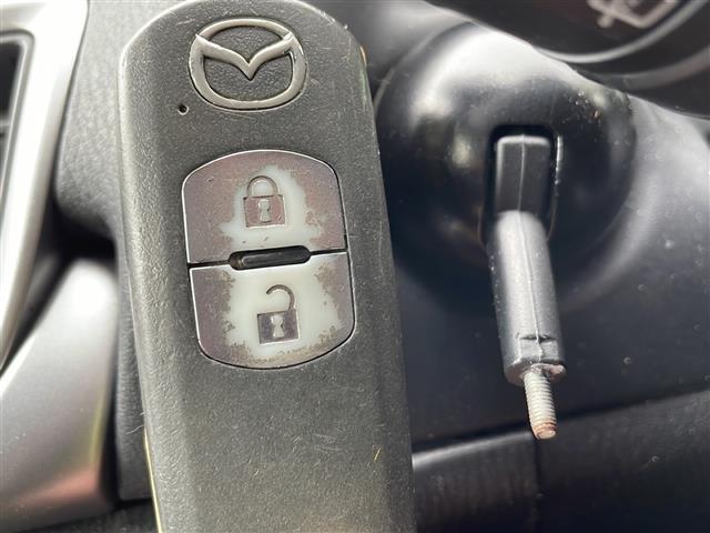 アクセラスポーツ 15C 4WD/純正ナビ/フルセグTV/CD/DVD/Bluetooth/バックカメラ/衝突被害軽減ブレーキ/レーンキープアシスト/コーナーアシスト/LEDヘッドライト/フォグランプ/横滑り防止装置(6枚目)