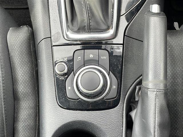 アクセラスポーツ 15C 4WD/純正ナビ/フルセグTV/CD/DVD/Bluetooth/バックカメラ/衝突被害軽減ブレーキ/レーンキープアシスト/コーナーアシスト/LEDヘッドライト/フォグランプ/横滑り防止装置(16枚目)