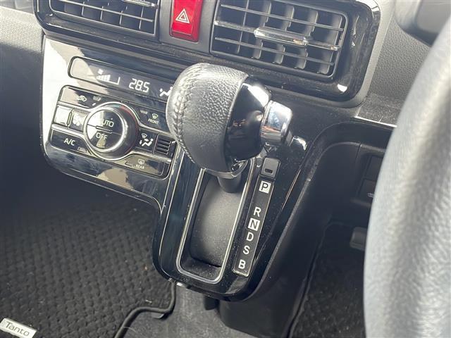 タント カスタムRS ・4WD・純正ナビ・フルセグ/CD/DVD/BT・両側パワースライドドア・横滑り防止・衝突軽減装置・レーンキープアシスト・全方位カメラ・クルーズコントロール・オートライト(17枚目)