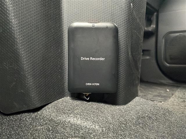 タント カスタムRS ・4WD・純正ナビ・フルセグ/CD/DVD/BT・両側パワースライドドア・横滑り防止・衝突軽減装置・レーンキープアシスト・全方位カメラ・クルーズコントロール・オートライト(18枚目)