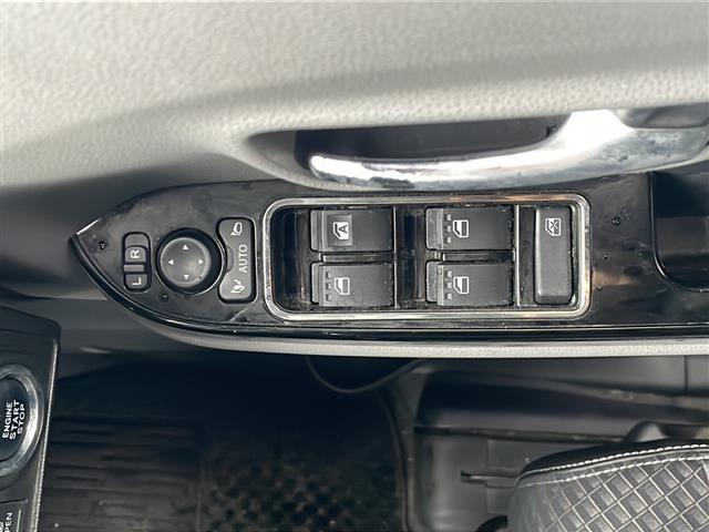 タント カスタムRS ・4WD・純正ナビ・フルセグ/CD/DVD/BT・両側パワースライドドア・横滑り防止・衝突軽減装置・レーンキープアシスト・全方位カメラ・クルーズコントロール・オートライト(19枚目)