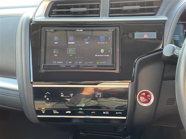フィットハイブリッド Ｆ　４ＷＤ／衝突軽減ブレーキ／レーンキープアシスト／レーダークルーズコントロール／社外ナビ／Ｂｌｕｅｔｏｏｔｈ／バックカメラ／ドライブレコーダー／エンジンスターター／ワイパーデアイサー（12枚目）