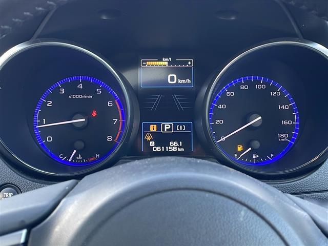 レガシィＢ４ リミテッド　純正ナビ／本革シート／ＡＭ／ＦＭ／ＣＤ／ＤＶＤ／フルセグ／バック／サイド／カメラ／衝突軽減ブレーキ／レーンキープアシスト／追従型クルーズコントロール／コーナーセンサー／パドルシフト（12枚目）