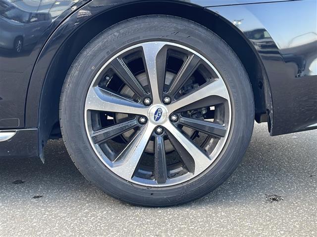 レガシィＢ４ リミテッド　純正ナビ／本革シート／ＡＭ／ＦＭ／ＣＤ／ＤＶＤ／フルセグ／バック／サイド／カメラ／衝突軽減ブレーキ／レーンキープアシスト／追従型クルーズコントロール／コーナーセンサー／パドルシフト（41枚目）