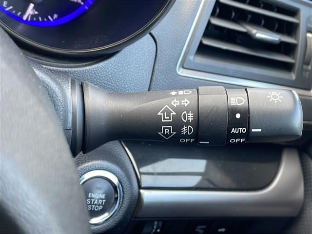 レガシィＢ４ リミテッド　サンルーフ／本革シート／純正ナビ／フルセグ／Ｂｌｕｅｔｏｏｔｈ／バックカメラ／衝突被害軽減ブレーキ／レーンキープアシスト／レーダークルーズコントロール／オートライト／ＬＥＤヘッド（22枚目）