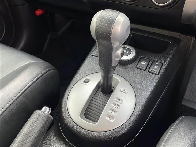 エクストレイル ２０Ｘｔｔ　４ＷＤ／純正ナビ／フルセグ／ＣＤ／ＤＶＤ／ＢＴ／バックカメラ／スマートキー／横滑り抑制装置／ダウンヒルアシストコントロール／社外エンジンスターター／シートヒーター／ＥＴＣ（15枚目）