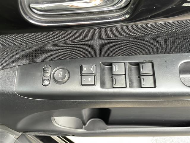 Ｎ－ＢＯＸカスタム Ｇ・Ｌパッケージ　４ＷＤ／片側パワースライドドア／プッシュスタート／スマートキー／シートヒーター／オートライト／フォグランプ／ＥＴＣ／横滑り防止装置／アイドリングストップ／純正フロアマット（18枚目）