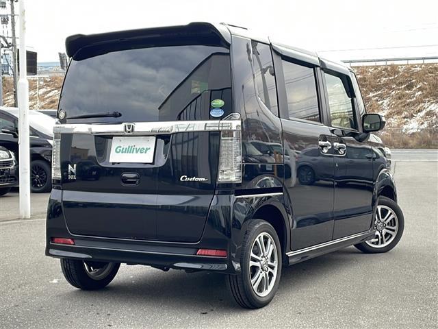 Ｎ－ＢＯＸカスタム Ｇ・Ｌパッケージ　４ＷＤ／片側パワースライドドア／プッシュスタート／スマートキー／シートヒーター／オートライト／フォグランプ／ＥＴＣ／横滑り防止装置／アイドリングストップ／純正フロアマット（32枚目）