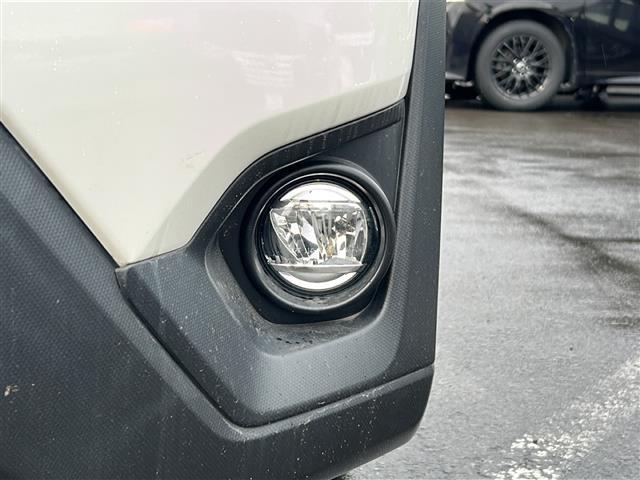 ＸＶ ２．０ｅ－Ｓ　アイサイト　・４ＷＤ・革シート・純正ナビ・フルセグ／Ｂｌｕｅｔｏｏｔｈ・フロントサイドカメラ・バックカメラ・衝突軽減ブレーキ・レーダークルーズコントロール・レーンキープアシスト・ドライブレコーダ（13枚目）