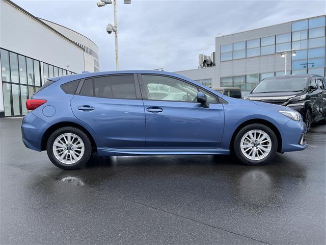 インプレッサスポーツ １．６ｉ－Ｓアイサイト　・４ＷＤ・純正ナビ・バックカメラ・サイドカメラ・ＣＤ／ＤＶＤ／ＢＴ／フルセグ・衝突軽減ブレーキ・レーダークルーズコントロール・レーンキープアシスト・ＡＶＨ・盗難防止装置（9枚目）