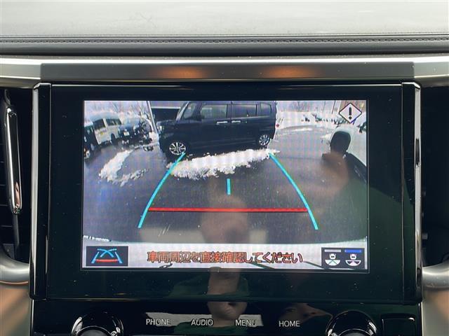 アルファードハイブリッド Ｓ　タイプゴールドＩＩ　・４ＷＤ・サンルーフ・純正ディスプレイオーディオナビ・Ｂｌｕｅｔｏｏｔｈ・両側パワースライドドア・ハーフレザーシート・衝突軽減ブレーキ・レーンキープアシスト・レーダークルーズ（11枚目）