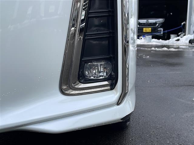 アルファードハイブリッド Ｓ　タイプゴールドＩＩ　・４ＷＤ・サンルーフ・純正ディスプレイオーディオナビ・Ｂｌｕｅｔｏｏｔｈ・両側パワースライドドア・ハーフレザーシート・衝突軽減ブレーキ・レーンキープアシスト・レーダークルーズ（26枚目）