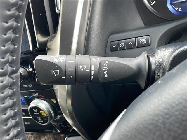 アルファードハイブリッド Ｓ　タイプゴールドＩＩ　・４ＷＤ・サンルーフ・純正ディスプレイオーディオナビ・Ｂｌｕｅｔｏｏｔｈ・両側パワースライドドア・ハーフレザーシート・衝突軽減ブレーキ・レーンキープアシスト・レーダークルーズ（29枚目）